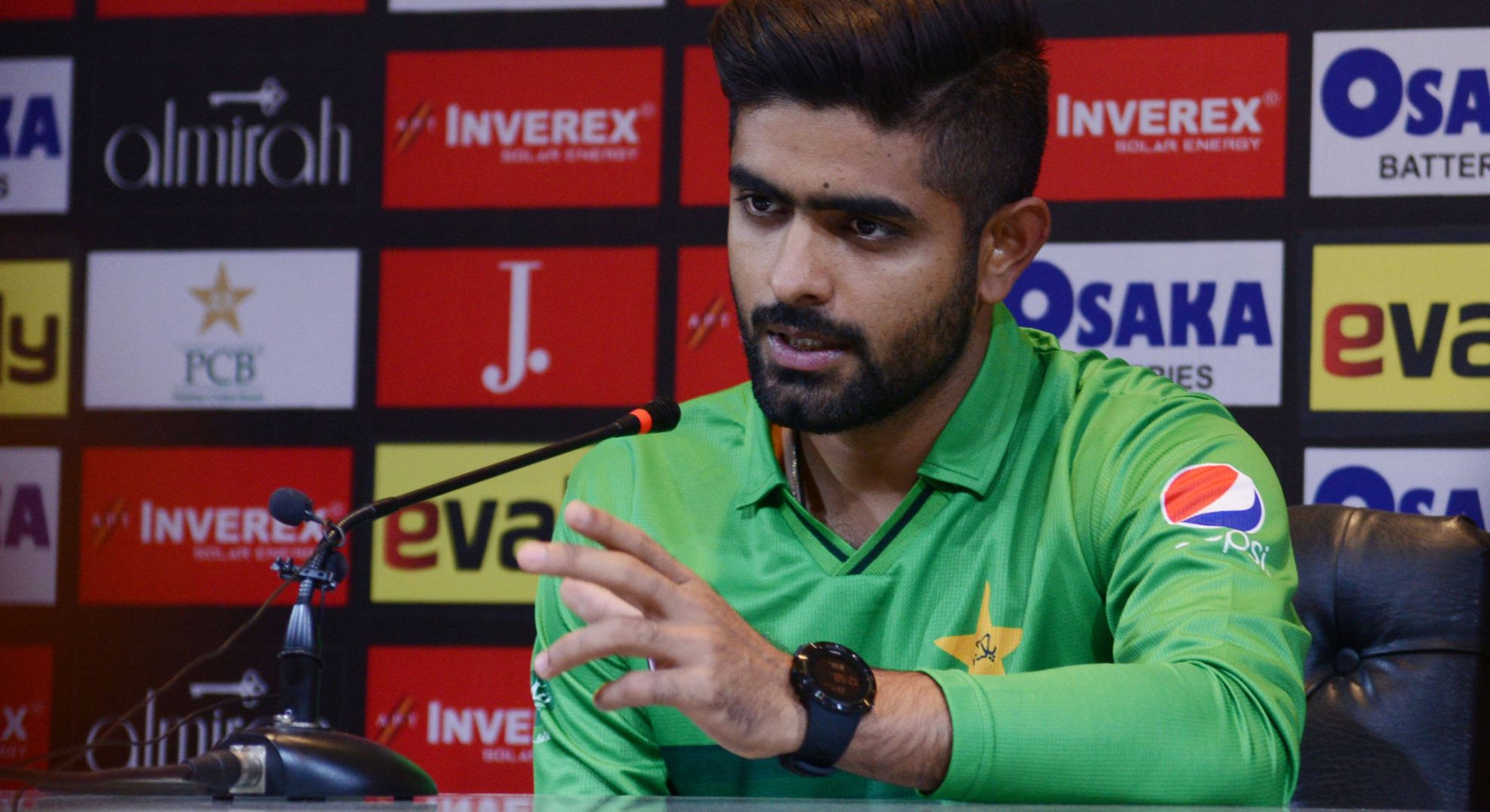 क्या Babar Azam (बाबर आजम) को English (इंग्लिश) आती है?